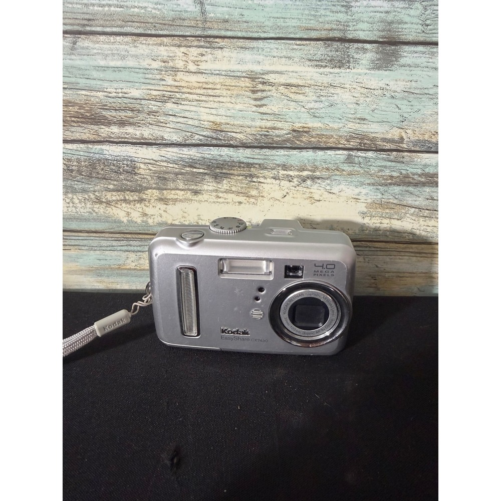 Kodak‎ EasyShare CX7430 Digital Camera Silver 4.0MP EUC Compact Point and Shoot